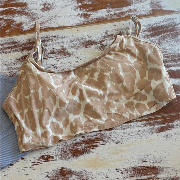 4 bras - Picture 2 of 11